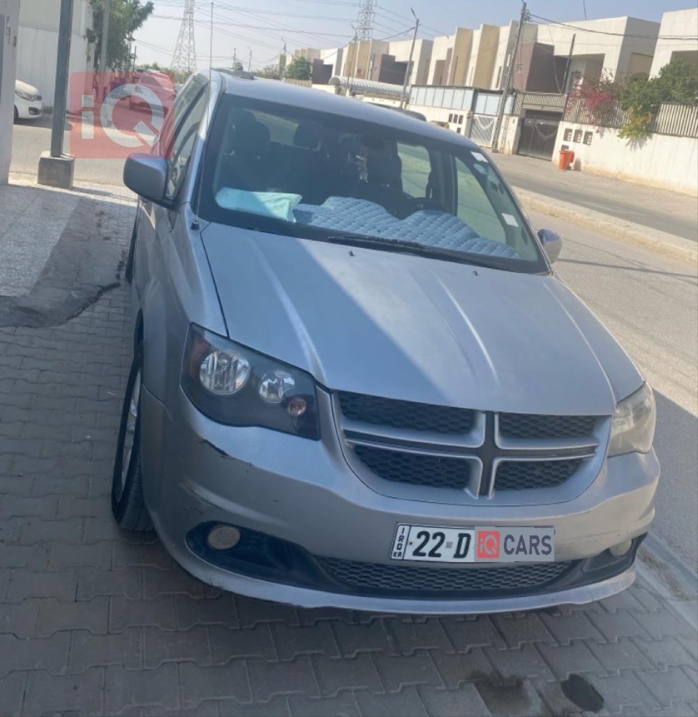 دودج جراند كارافان